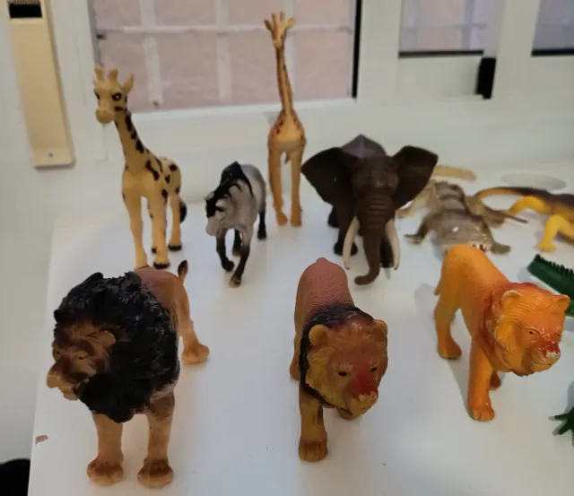 Lote 16 unidades de animales de plástico grandes