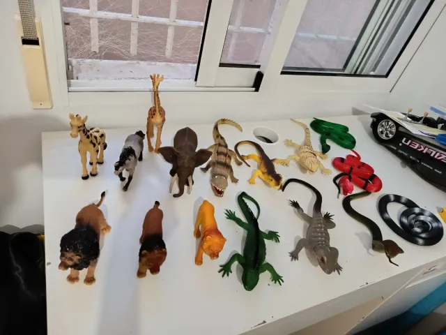Lote 16 unidades de animales de plástico grandes