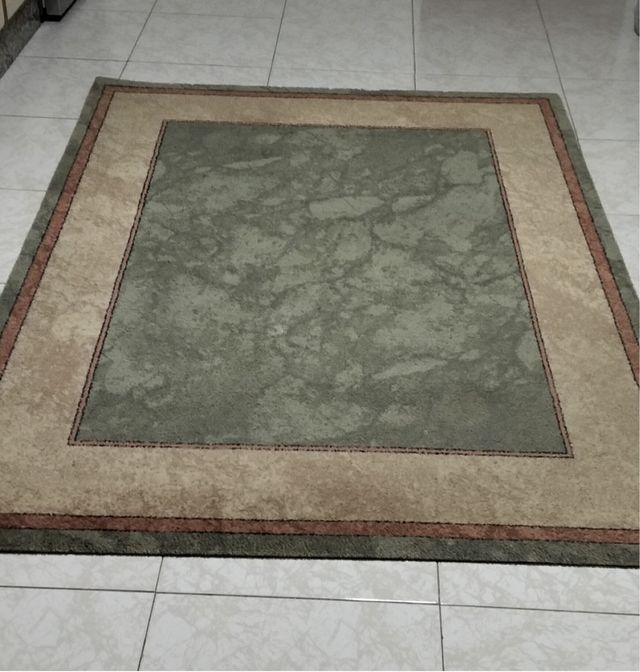 Alfombra 2x1.40m Beige y Verde