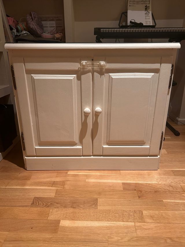 ** EN SEVILLA ** Mueble blanco aparador madera