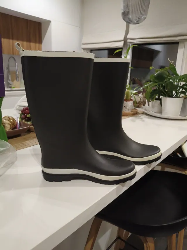 Botas de agua negras