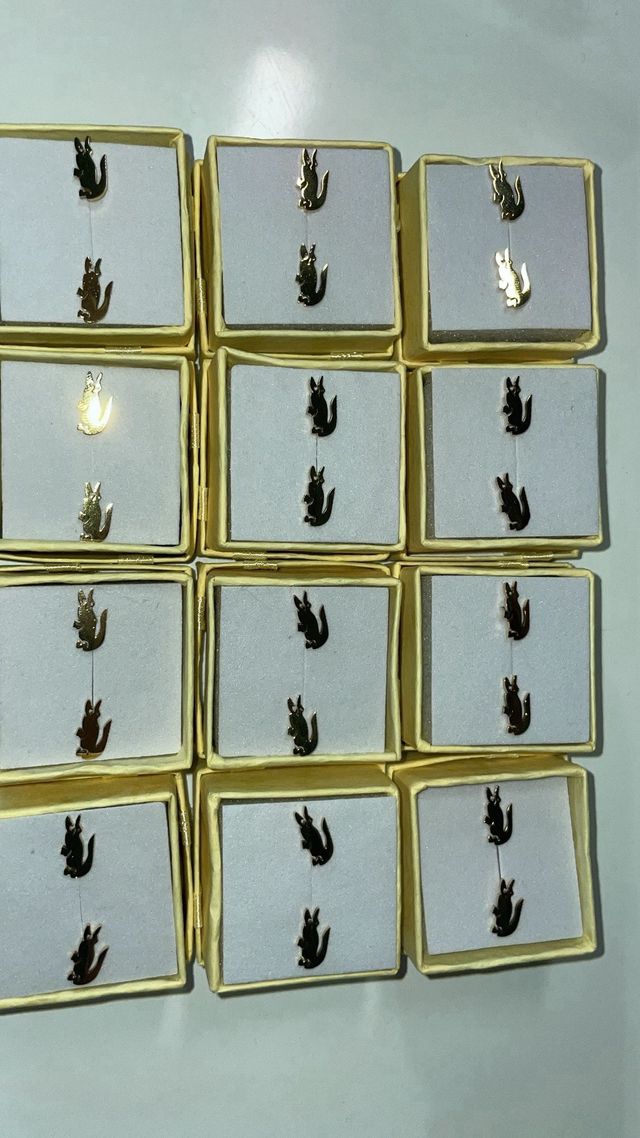 Pendientes Lacoste Cocodrilo Negro y Dorado