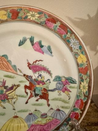 Coppia piatti porcellana cinese Famille Rose 26,5 cm