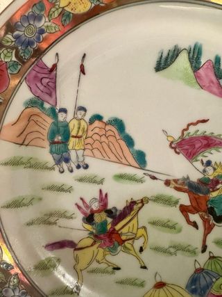 Coppia piatti porcellana cinese Famille Rose 26,5 cm