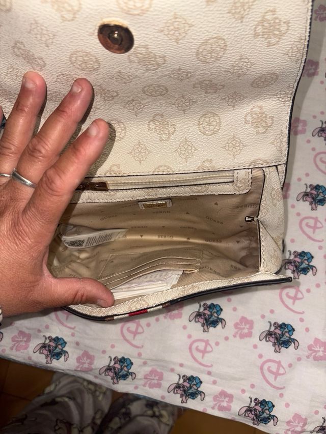 Bolso Guess Beige y Rojo