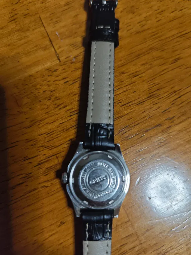 2 relojes un Seiko 5 Automático Pintado y u orient