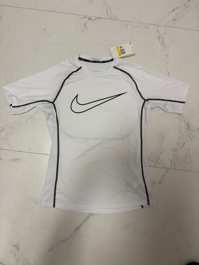 Maglietta Nike Pro Bianca a Manica Corta