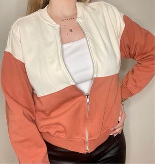 Chaqueta deportiva Zara beige y naranja