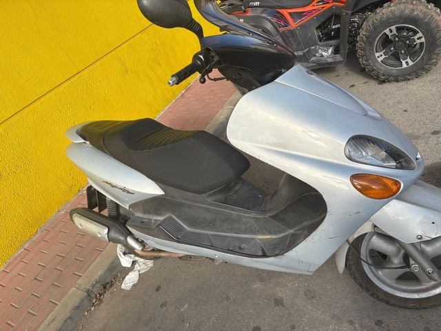 Yamaha Majesty 150 cc
