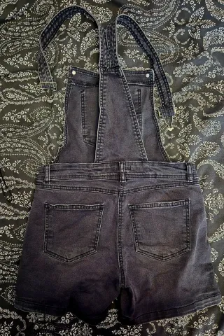 Pantalón corto vaquero negro