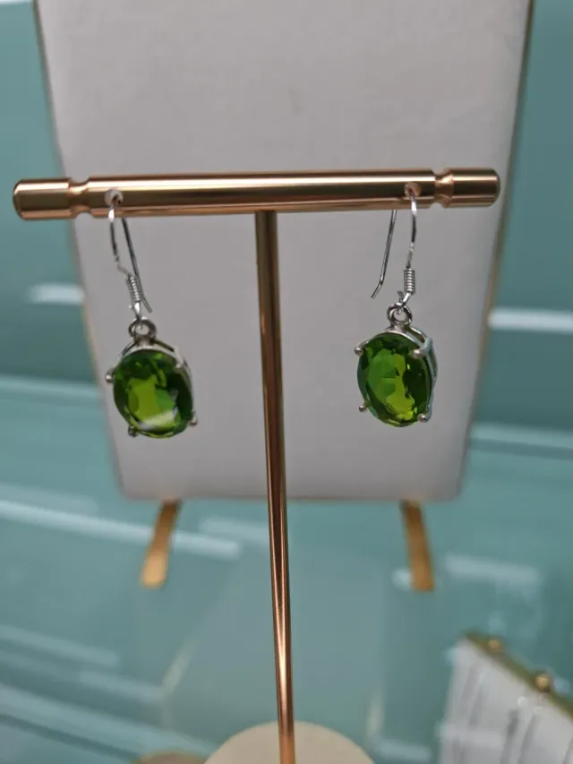 Pendientes Plata Ley 925 con Piedra Verde Ovalada