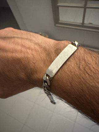 Pulsera esclava de plata con placa