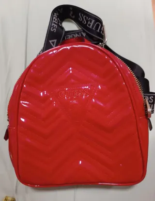 Mochila Guess Roja Charol