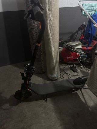 Patinete Eléctrico SEGWAY con Cargador incluido