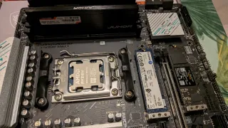 Ryzen7 9800X3D RTX 5070Ti EVGA850WBRONZE RAM opt