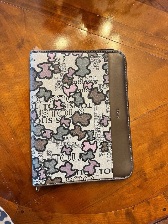 Portadocumentos original TOUS 