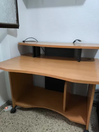 Mesa Escritorio Madera con Ruedas