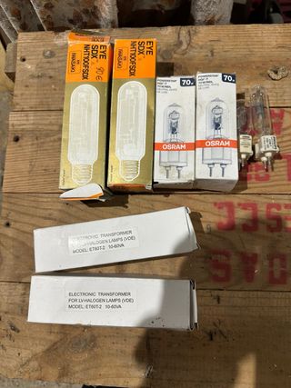 Lámparas y transformadores eléctricos