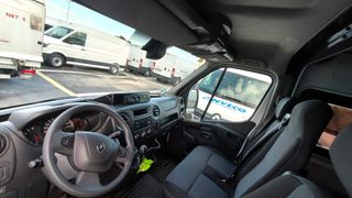 RENAULT  MASTER  2019 6 PLAZAS CON ELEVANCION