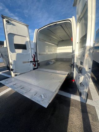 RENAULT  MASTER  2019 6 PLAZAS CON ELEVANCION