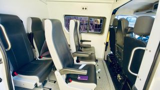 RENAULT  MASTER  2019 6 PLAZAS CON ELEVANCION