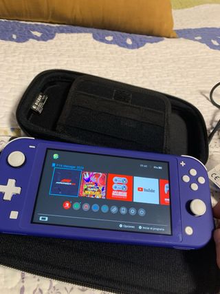 Nintendo Switch Lite Morado