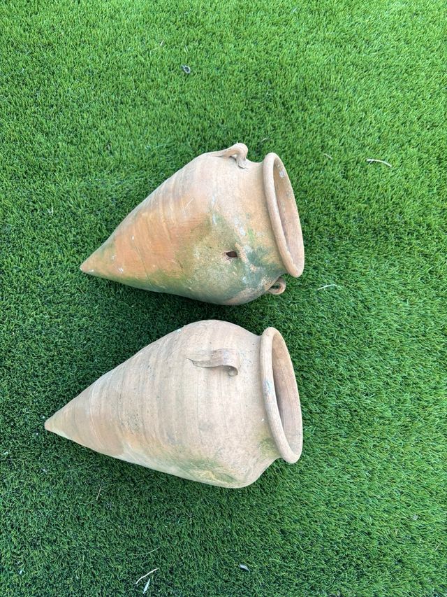 Maceteros de terracota antiguos