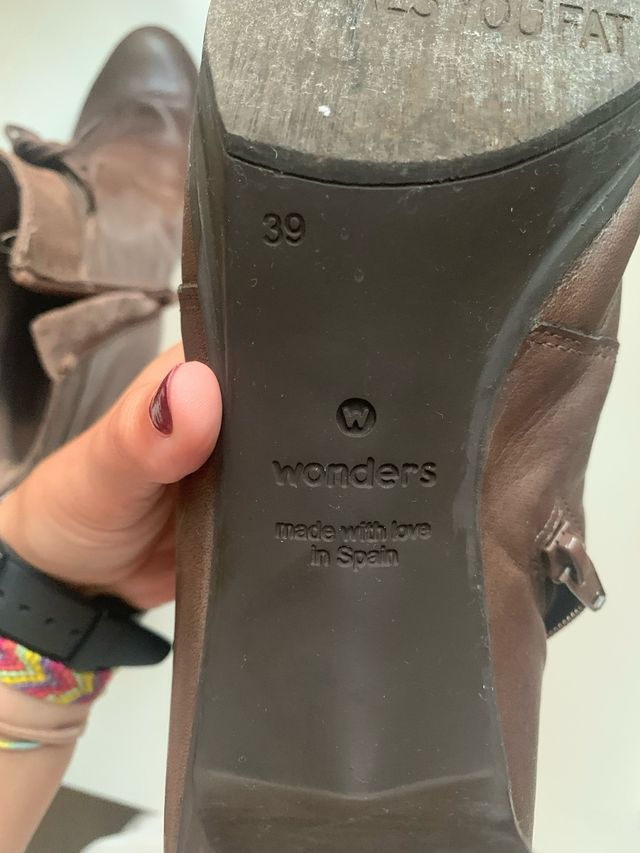 Botines de piel con tacón