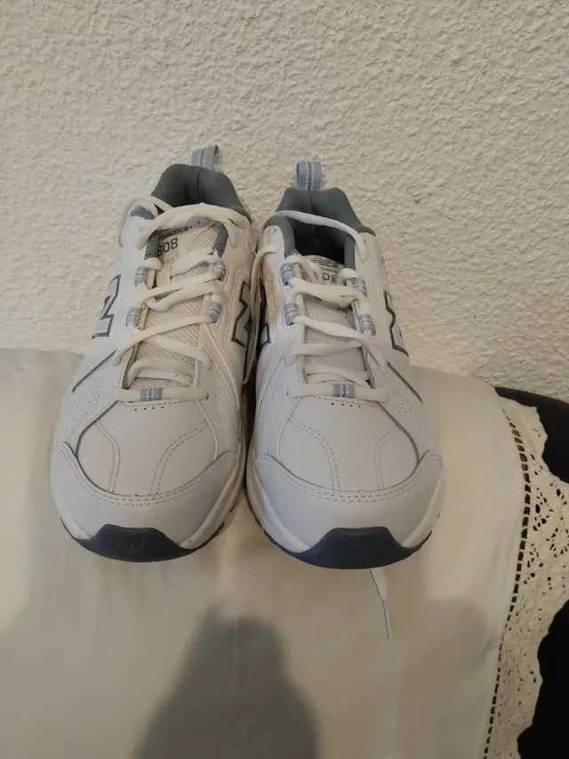 Zapatillas New Balance Blancas y Azules