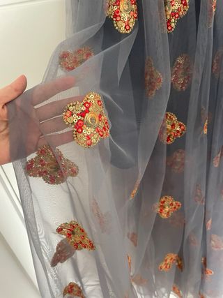 Vestido con trasparencias de la marca  Luna Maga