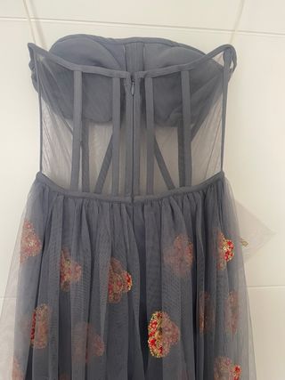 Vestido con trasparencias de la marca  Luna Maga