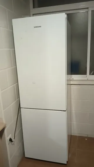 ¡Liquidación! Frigorífico Candy Combi 185cm