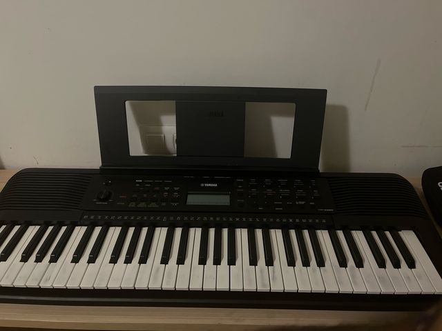 Teclado Yamaha PSR-E283