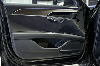 Audi A8   60 TFSIe quattro tiptronic