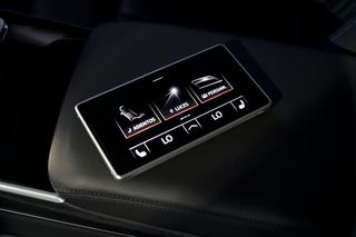 Audi A8   60 TFSIe quattro tiptronic