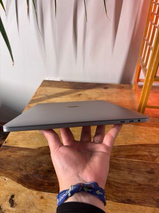 MacBook Pro 15” 2017 Plata