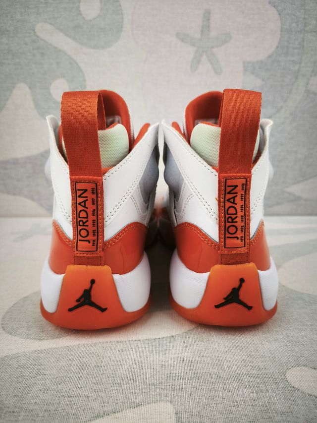 Nike 38,5 Laranja e Branco