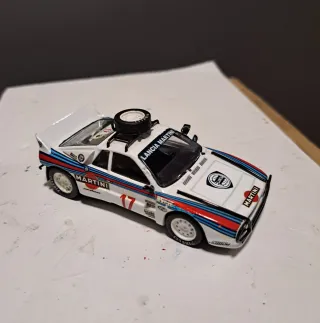 Miniatura coche Rally Lancia 037 Safari Martini