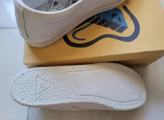 ZUECOS DE TRABAJO UNISEX MARCA KALMA.