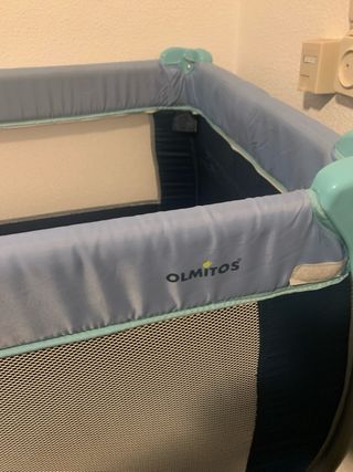 Cuna de viaje Olmitos azul y gris
