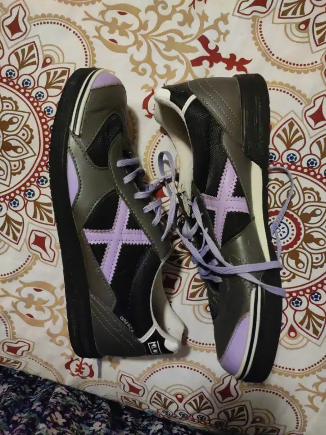 Deportivos Munich Talla 38 Lila
