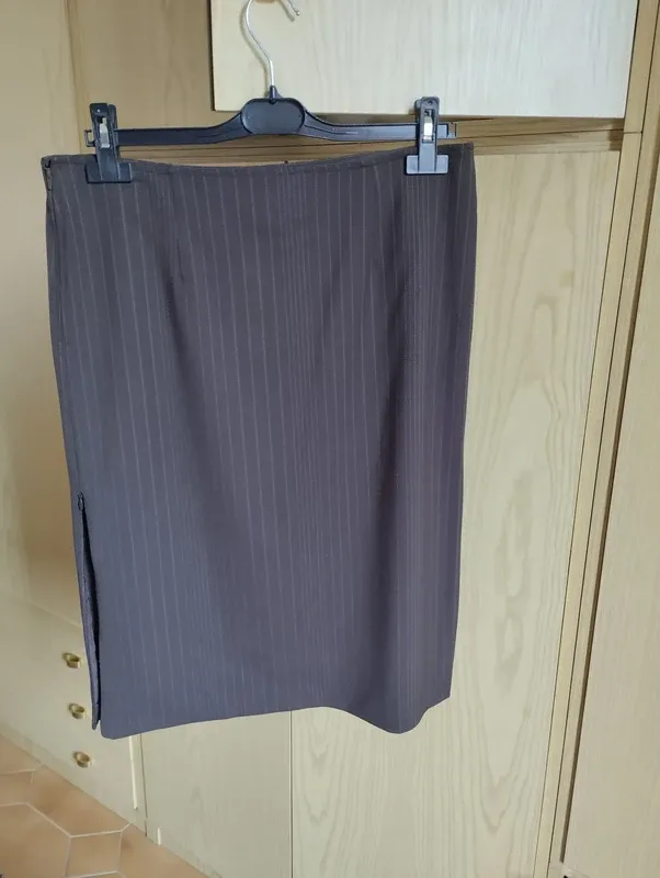 Gonna elegante marrone