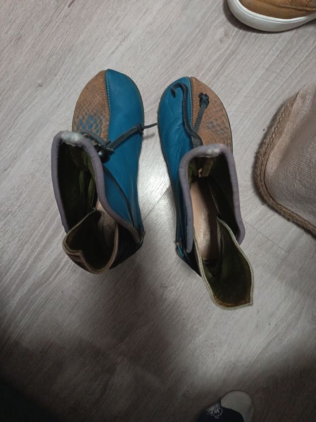 Botas de duende. Solo hay unas en todo el mundo.