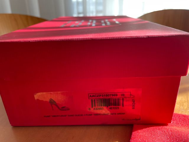 Zapatos Carolina Herrera Ante Talla 40 Beige