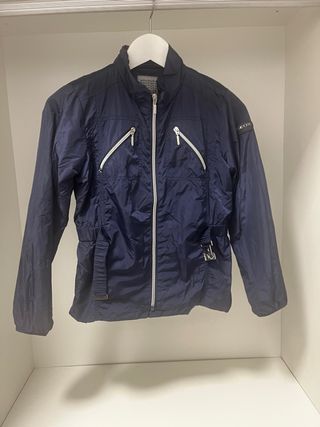 Chaqueta Geox azul marino 10 años.