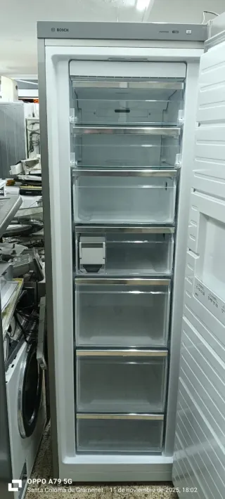 Congelador Vertical Bosch No Frost A++