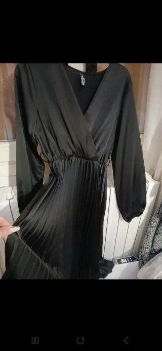 Abito nero plissettato
