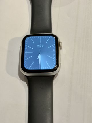 Apple Watch Series 5 44mm GPS + Cellular 