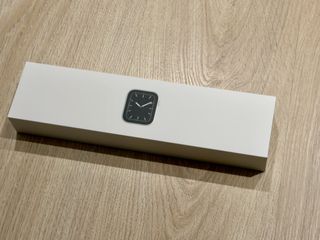 Apple Watch Series 5 44mm GPS + Cellular 
