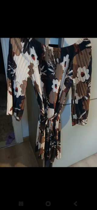 Abito plissettato fantasia floreale